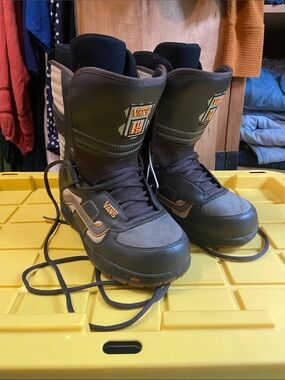 Vans Snowboard Boots